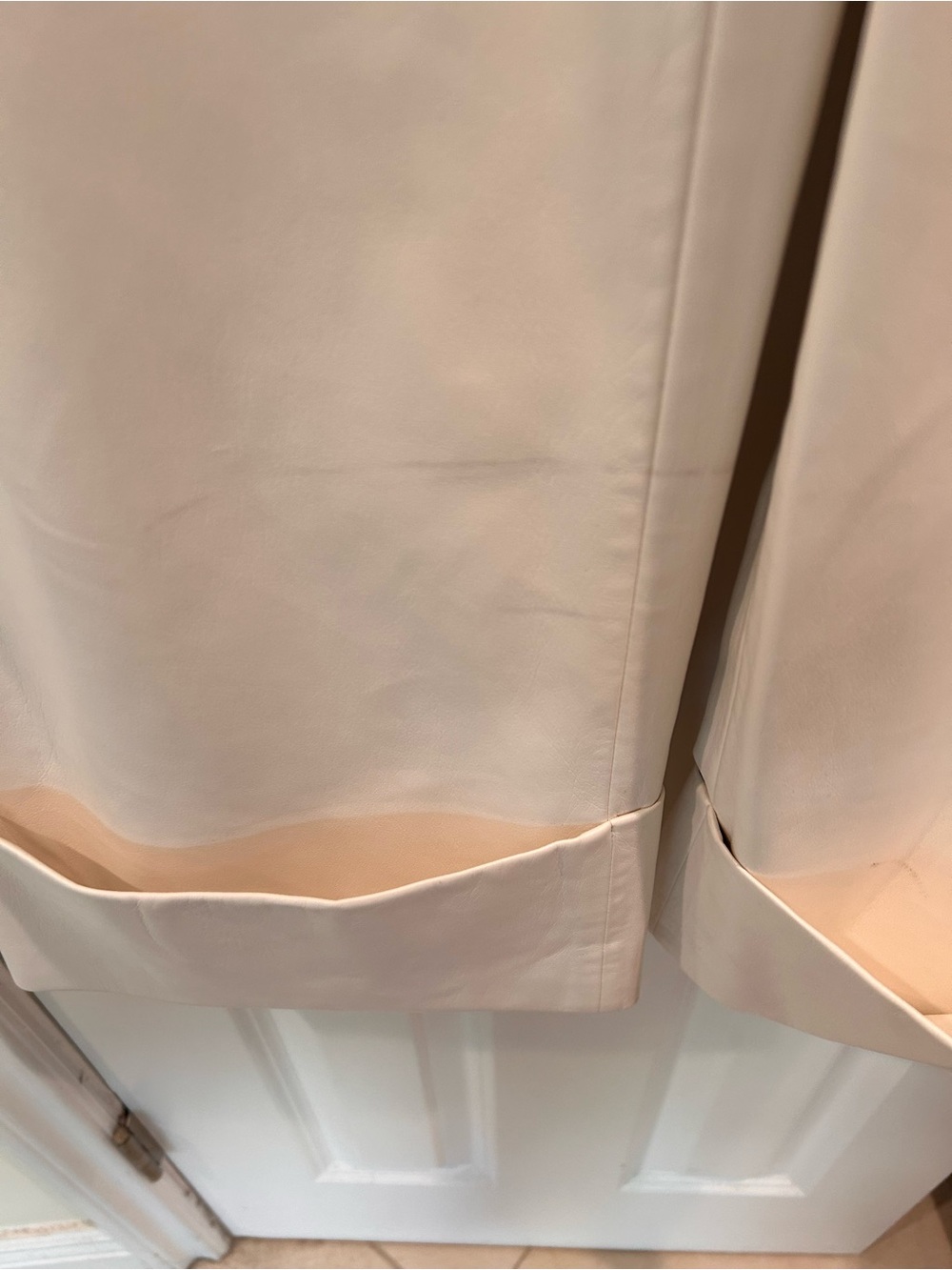 New Alice + Olivia Faux Leather Wide Leg Pants High Rise Ivory Cream Trousers 8 - Picture 6 of 12